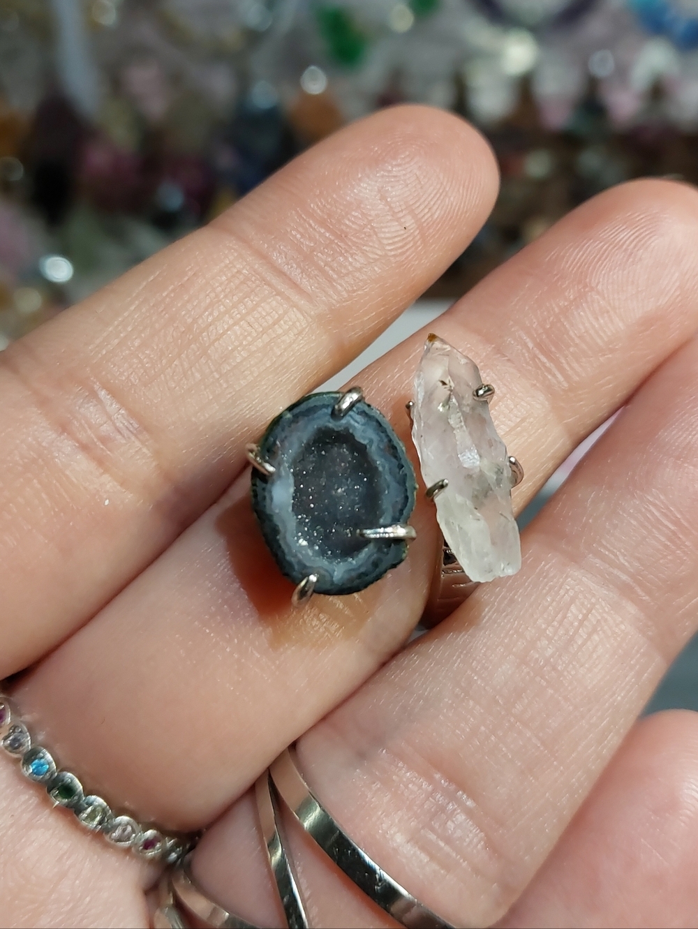 🪨⚒️ Natural Agate Geode & Azeztulite Quartz Specimen Ring